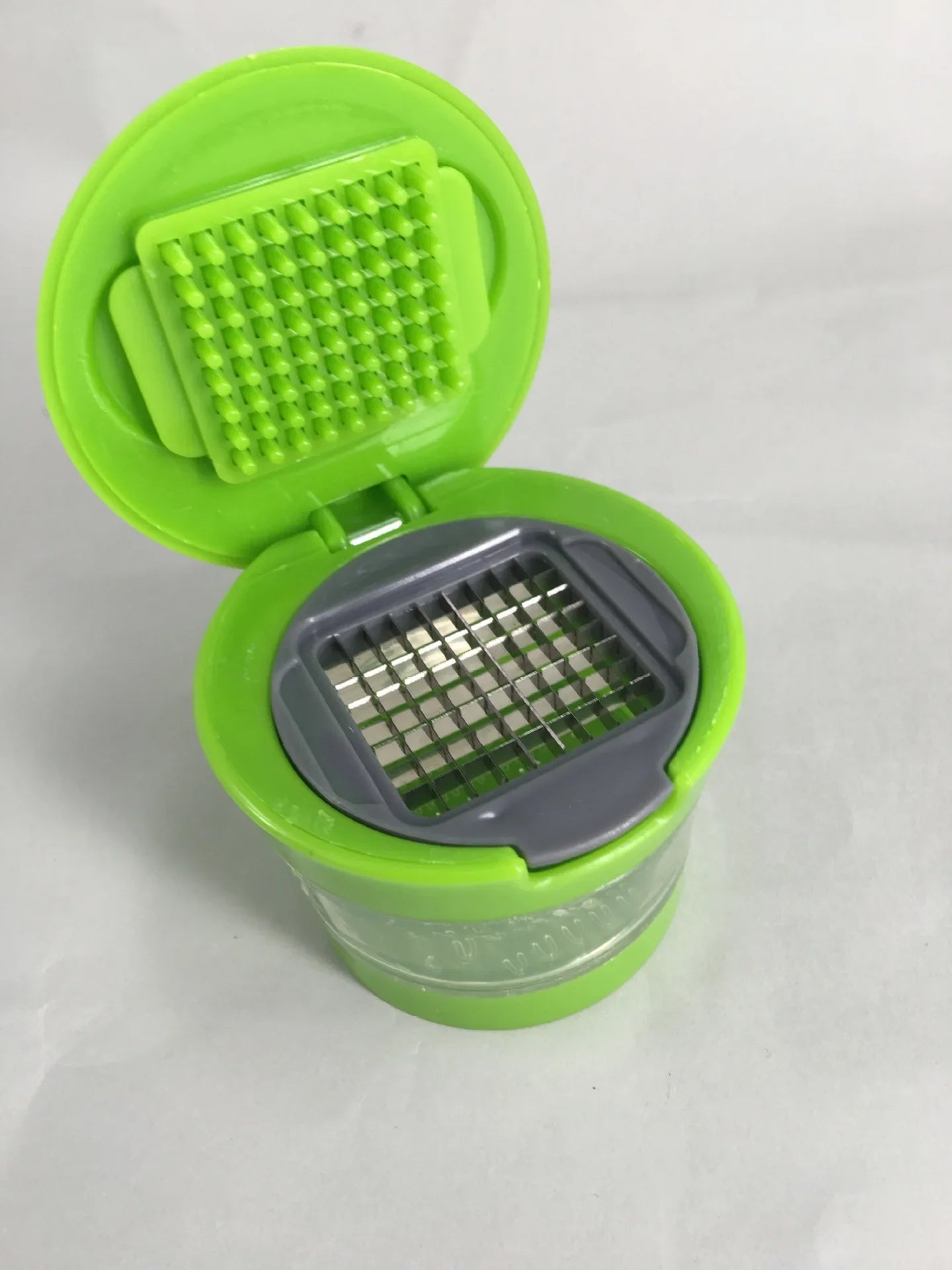 https://ae01.alicdn.com/kf/S801db490871141ba98170db1360ff3445/Garlic-Press-Masher-Mini-Manual-Two-in-one-Chop-Useful-Kitchen-Gadget-Tool-Home-Convenience-Small.jpg